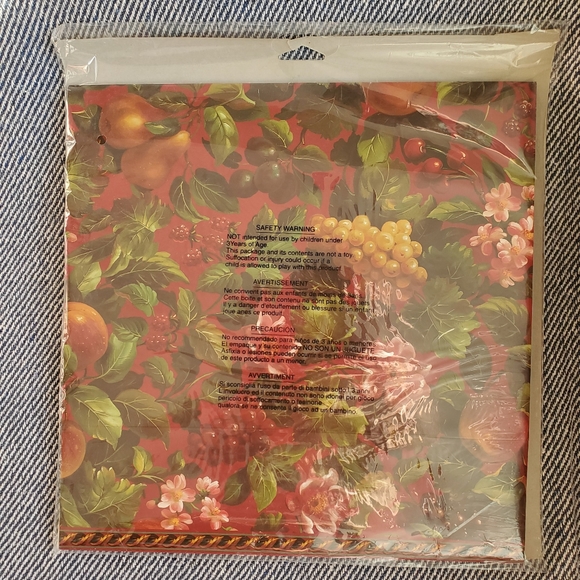 🧁 FREE! Cupcake or Cake Box - BNWT🧁 - Picture 3 of 4